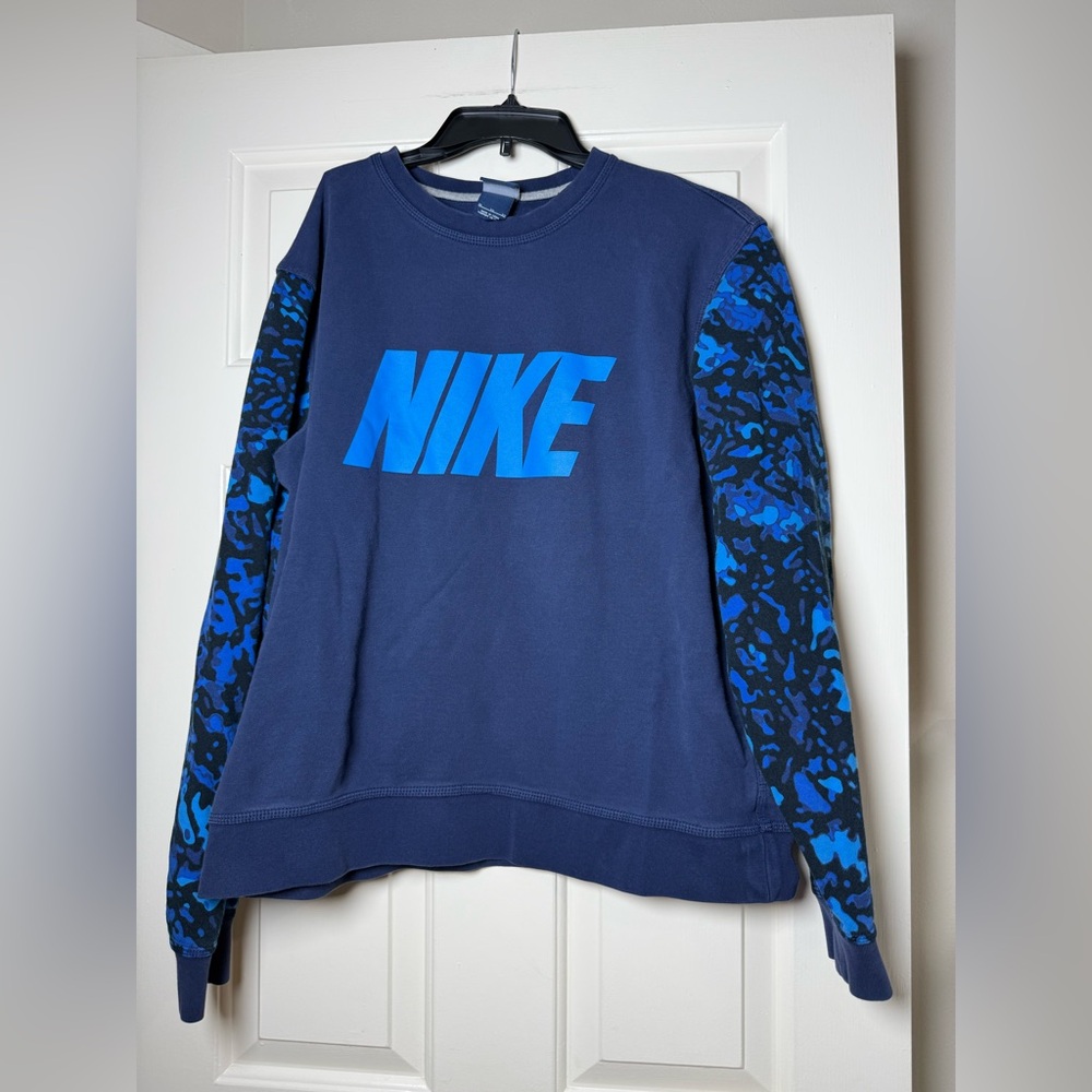 Nike Men's Club Crew Blue Camo Pullover Sweatshirt